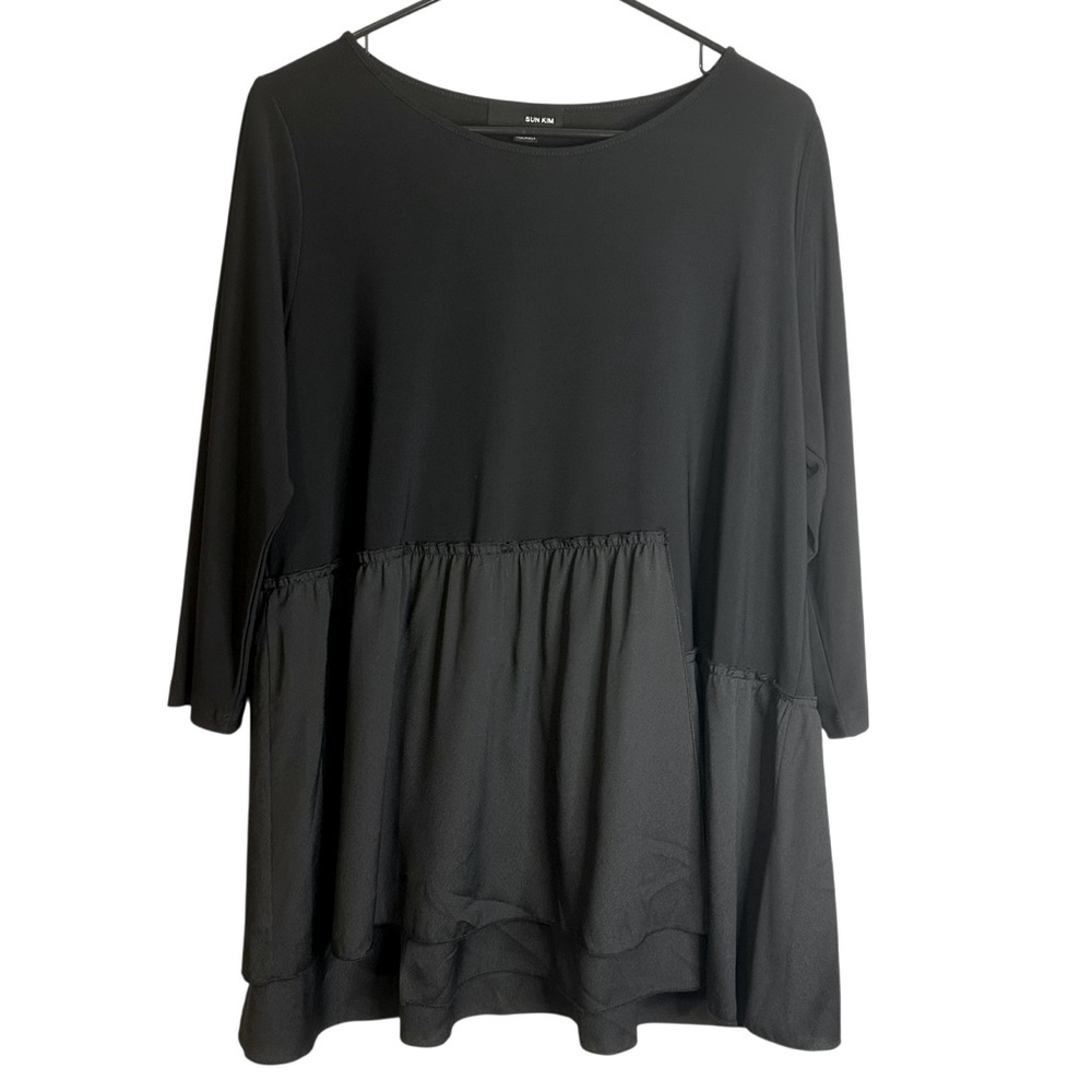 Sun Kim Black Peplum Asymmetrical Ruffle Blouse Size Medium Career Witchy‎ Goth